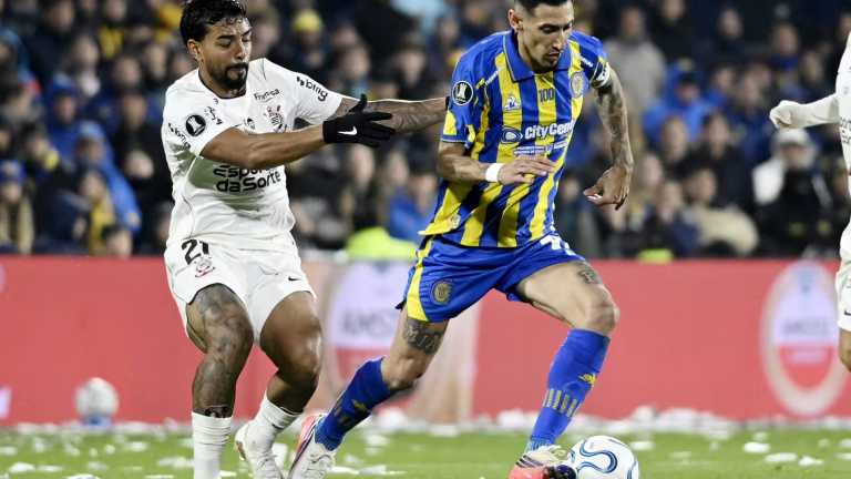 Corinthians fica com um a menos, mas deixa Argentina viva na Copa Libertadores