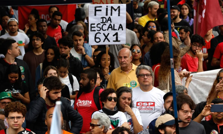 Ministro do Trabalho diz que governo fez sua parte por fim da 6×1 e vê risco de assunto perder força após eleições