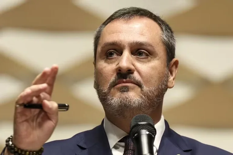 Sem citar Lulinha, Andrei diz que PF atua sem proteger ou perseguir e prega atuação técnica
