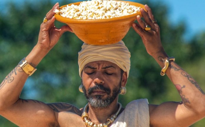 Marcelo Duani lança “Obaluaê” e estreia novo show em São Paulo