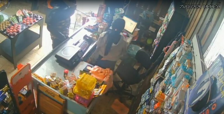 VÍDEO: Homem é preso após roubar mercado de hortifrúti em Caraguatatuba