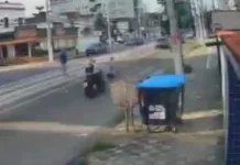 Justiça torna réu motociclista que atropelou e matou idoso em Santos, sem prestar ajuda; VÍDEO