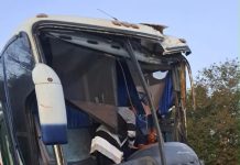 Acidente com ônibus que levava pacientes deixa cinco feridos na SP-461