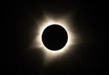 Eclipse solar cruza a Europa nesta quarta (12), mas não será visto do Brasil; entenda o motivo