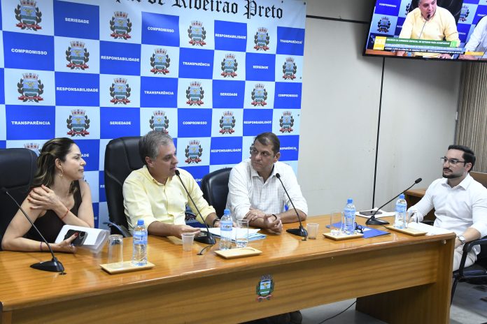 reunião_corredor_de_obras_12_08_26_foto_julia_rechi_dip.(01)