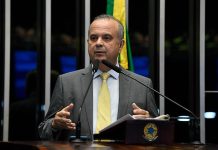 Coordenador de Flávio Bolsonaro quer discutir fim da escala 6×1 só após eleição