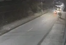 Colisão entre motocicleta e onibus deixa homem ferido em São Vicente; VEJA VÍDEO
