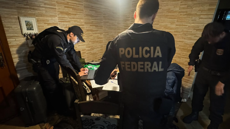Polícia investiga entrada ilegal de eletrônicos por Viracopos com falsas malas diplomáticas