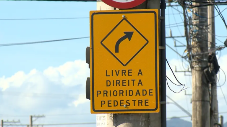 Pedido de vereador para conversão livre à direita entra em análise