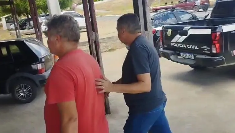 Pai é preso suspeito de manter filhas em cárcere privado e praticar maus-tratos no Sertão da PB