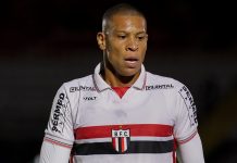 Camisa 9 do Botafogo projeta próxima partida e convoca a torcida: “Precisamos caminhar juntos”