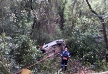 Ex-motorista do Samu morre após Fiorino cair em ribanceira em Piracicaba