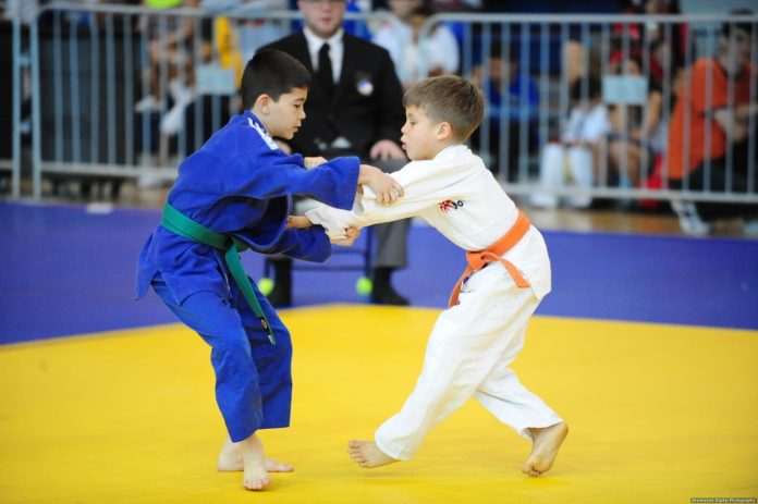 Kids_competing