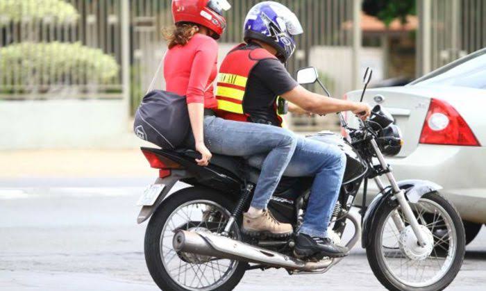 Dia do Mototaxista: entre liberdade e vulnerabilidade, o cotidiano de quem tira da moto o próprio sustento