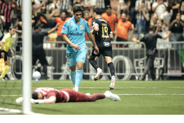 Santos perde três pênaltis e cai diante do Atlético-MG nas quartas da Sul-Americana