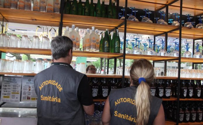 Golpista se passa por fiscal da Vigilância Sanitária e cobra R$ 1,5 mil via PIX de comerciantes