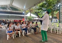 Grupo Galpão, literatura internacional e debates sobre juventude movimentam a FIL nesta quinta-feira