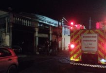Incêndio atinge oficina no bairro Capricórnio II, em Caraguatatuba