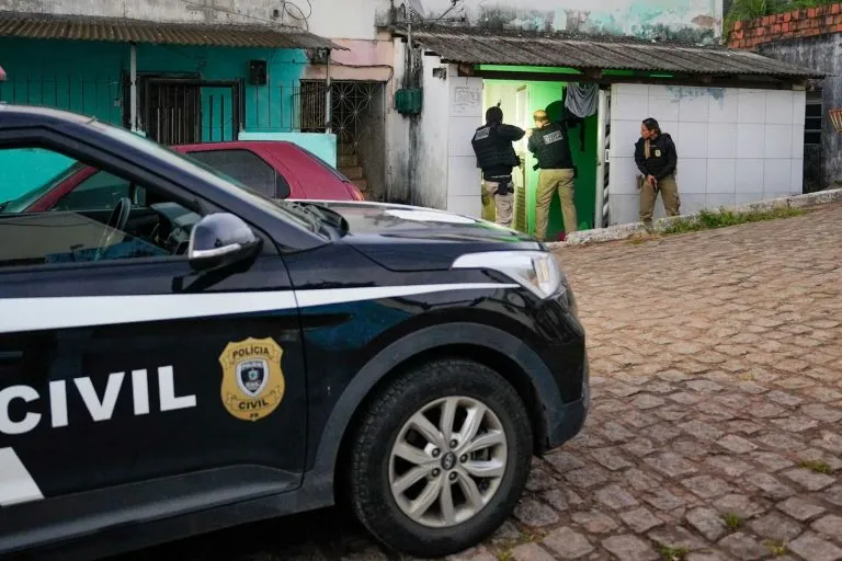 Operação mira grupo suspeito de expulsar mais de 250 famílias de imóveis na Grande João Pessoa