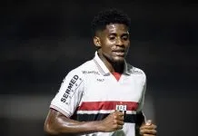 Botafogo renova o contrato com o meio-campista Yuri até 2029