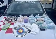 Mulher é presa com quase 3 quilos de drogas em Guaratinguetá