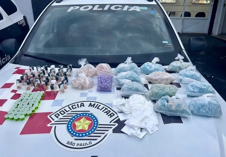Mulher é presa com quase 3 quilos de drogas em Guaratinguetá