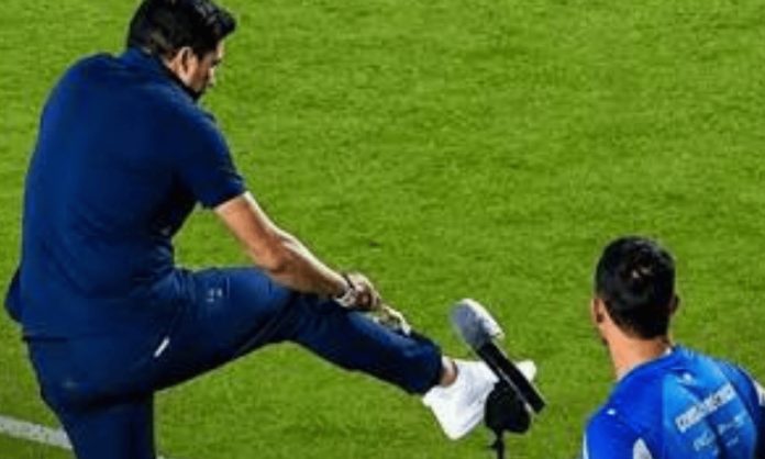 abel chutar microfone thmais