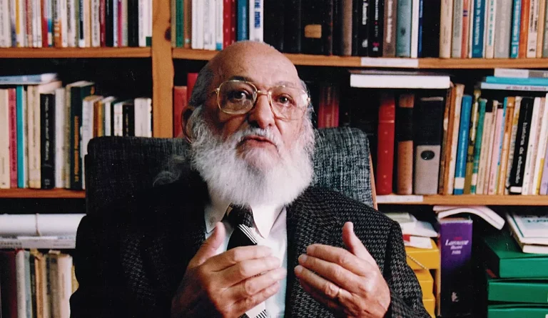 Paulo Freire faria 105 anos neste sábado (19); conheça a ligação do educador com a Paraíba