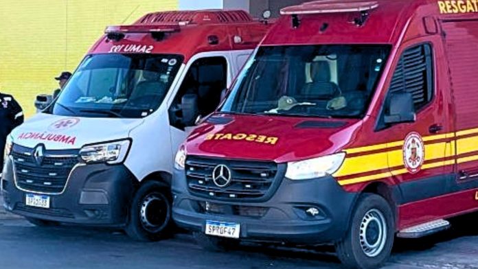 bombeiro e samu Trabalhadores passam mal após entrar em caixa d’água em Santos