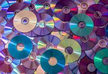 CDs voltam a ganhar força e superam vinil nas vendas em 2026