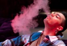 Cigarro eletrônico avança entre jovens e reacende alerta para riscos ao pulmão
