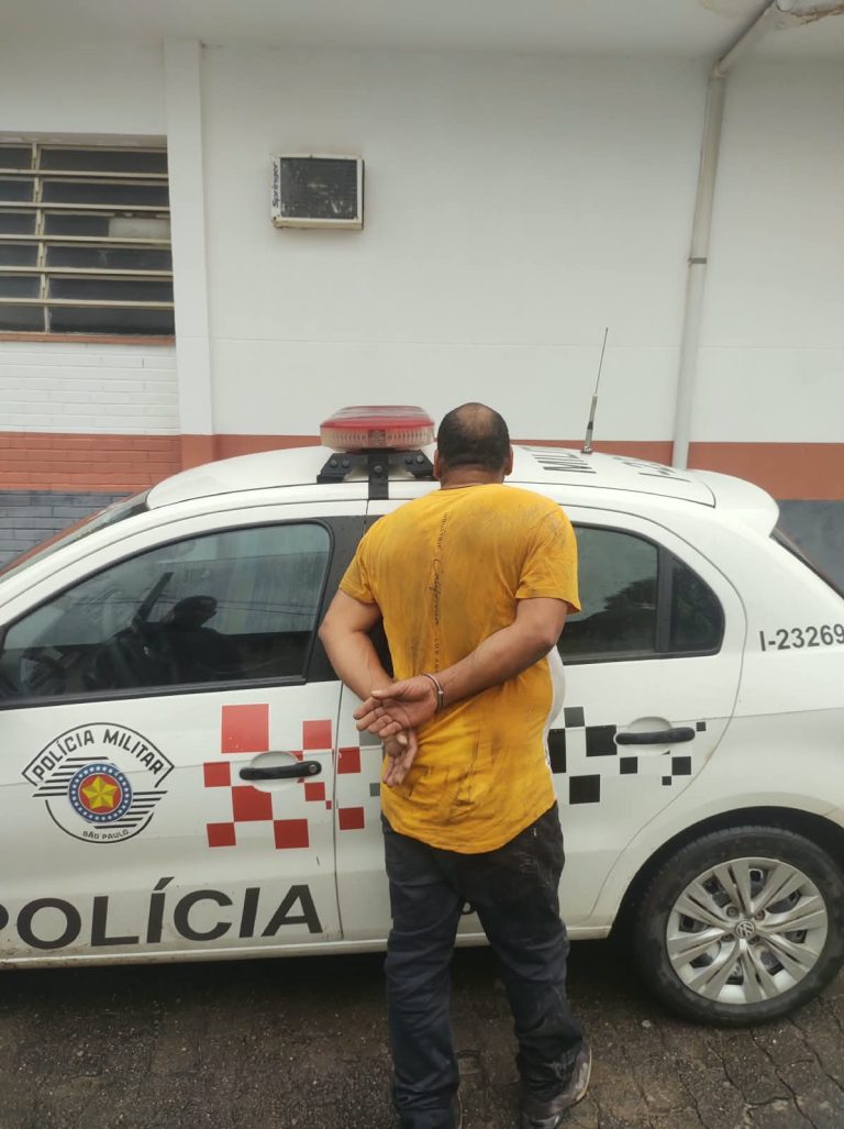 Homem é preso após passar a mão nos seios de atendente de padaria em Cunha