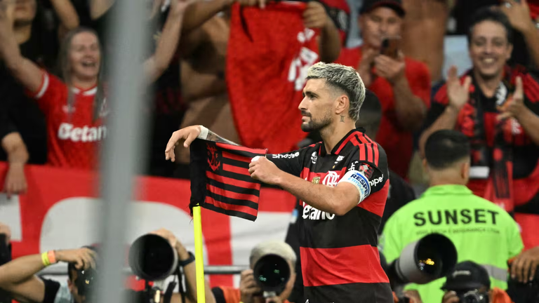 Flamengo sofre, mas empata com o Del Valle e vai à semifinal da Libertadores