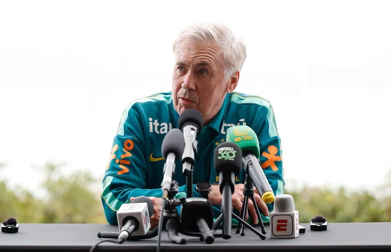 Ancelotti confirma equipe titular contra Austrália com Estevão, Endrick, Raphinha e Vini Jr.