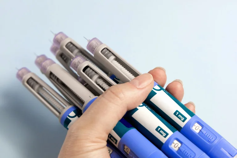 Anvisa aprova 12 novas canetas emagrecedoras em 2026; veja quais são e seus preços