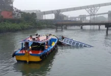 Lancha colide contra navio atracado em Porto de Santos e afunda parcialmente; ninguém se feriu
