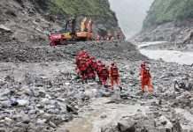 Nepal: Mais de 6.000 seguem desaparecidos, a maioria dos corpos não foi retirada