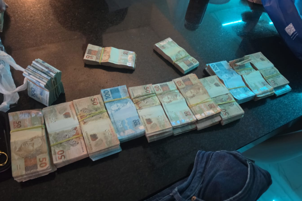 operacao da policia civil deflagra grupo suspeito de lavar dinheiro