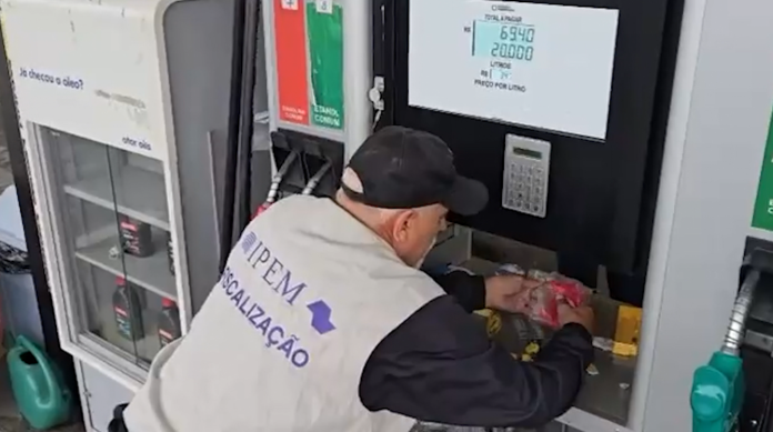 Operação Posto Seguro: Polícia encontra irregularidades em bombas em postos fiscalizados nesta segunda-feira em Campinas e Paulínia