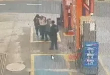 VÍDEO: De capacete na cabeça, criminosos rendem e assaltam frentistas em posto de gasolina de Indaiatuba