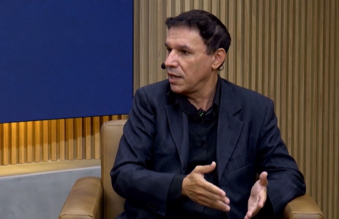 Vanucci defende candidatura em favor dos presos do 8/1 e ataca STF em sabatina