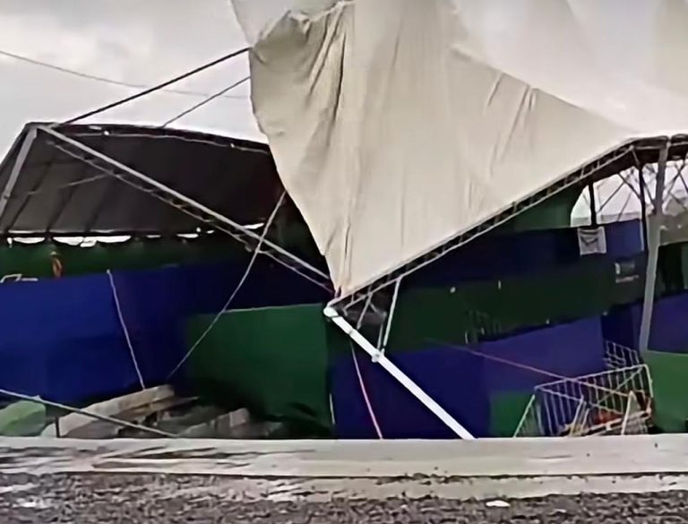 Vendaval causa estragos, apagões e acidentes com barco na região
