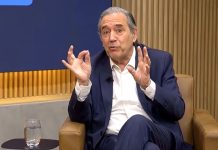 Villa quer tirar de presidentes do Congresso poder sobre impeachment